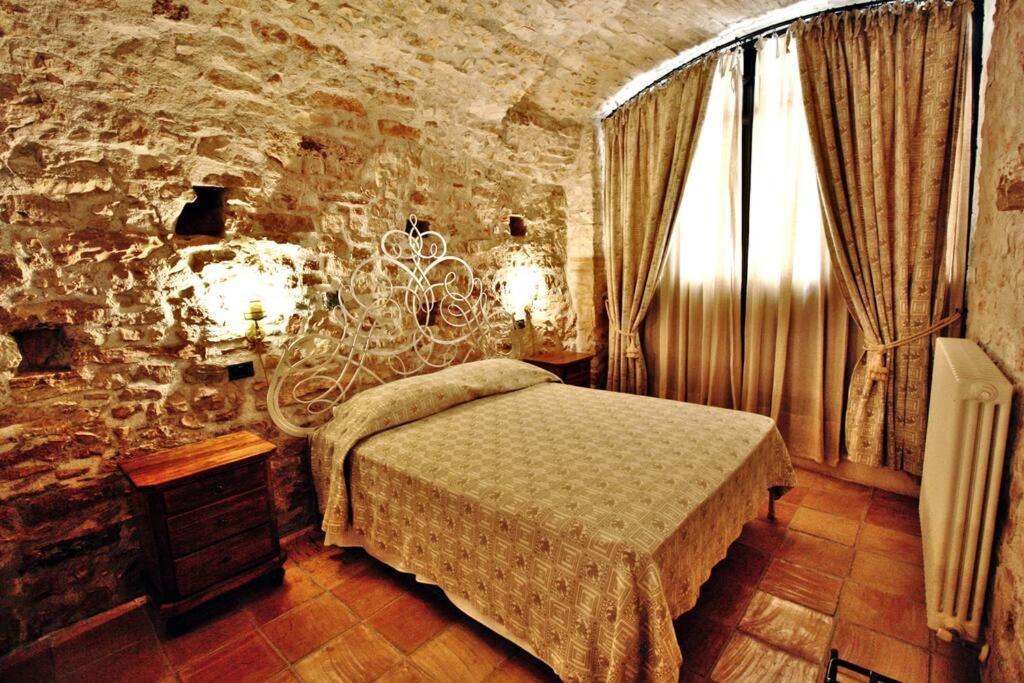 All Stone Horse Stable Converted To Elegant Apartment - Baltimora Spoleto Exterior foto