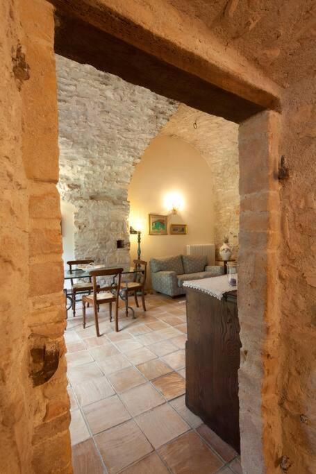 All Stone Horse Stable Converted To Elegant Apartment - Baltimora Spoleto Exterior foto
